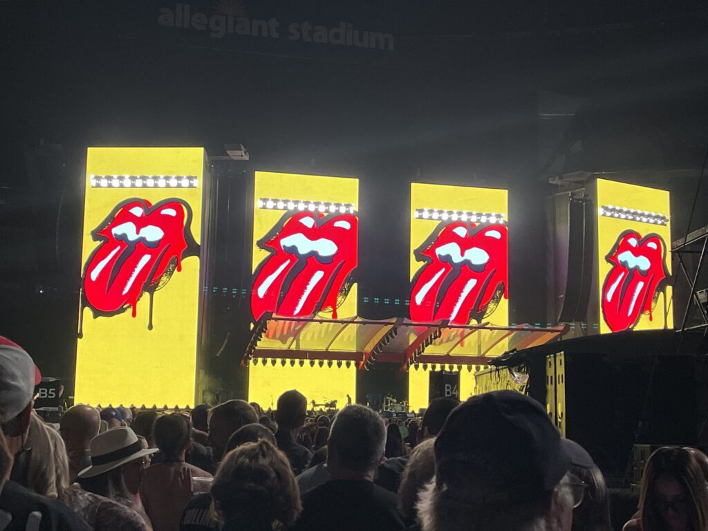 IMG 7437 Titan Radio