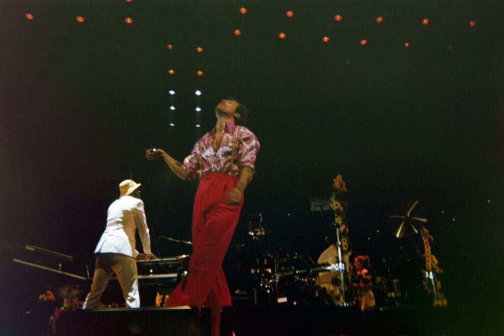 Asset0027 Titan Radio