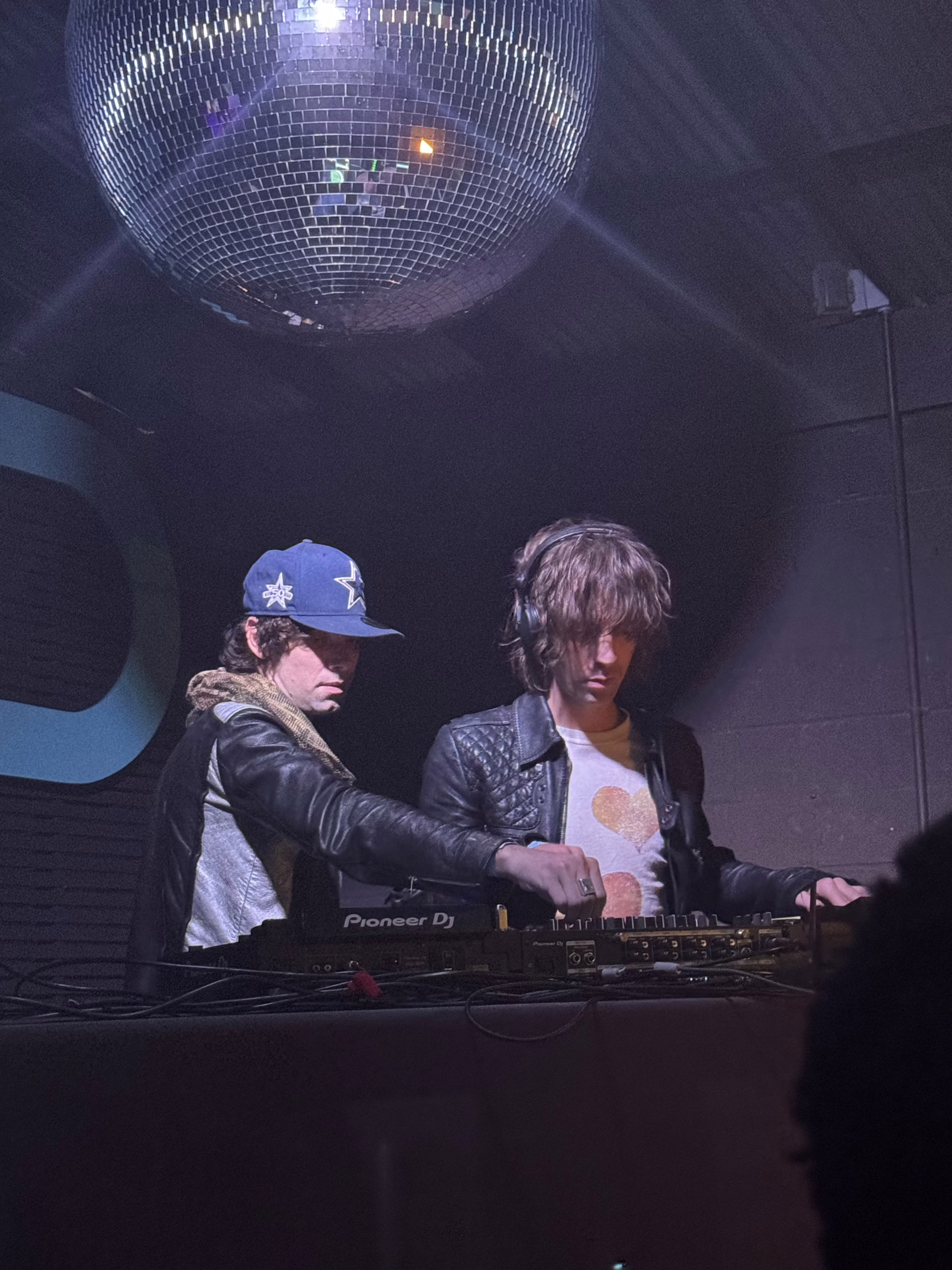 IMG 9398 scaled Titan Radio